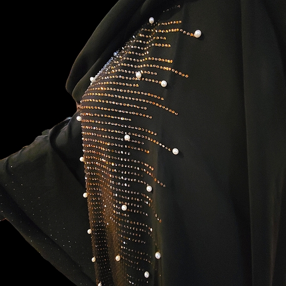 Beautiful glittery bling kaftan with chiffon scarf - Picture 7 of 9